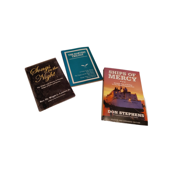 Bundle of 3 paperback Religious books - Picture 1 of 7